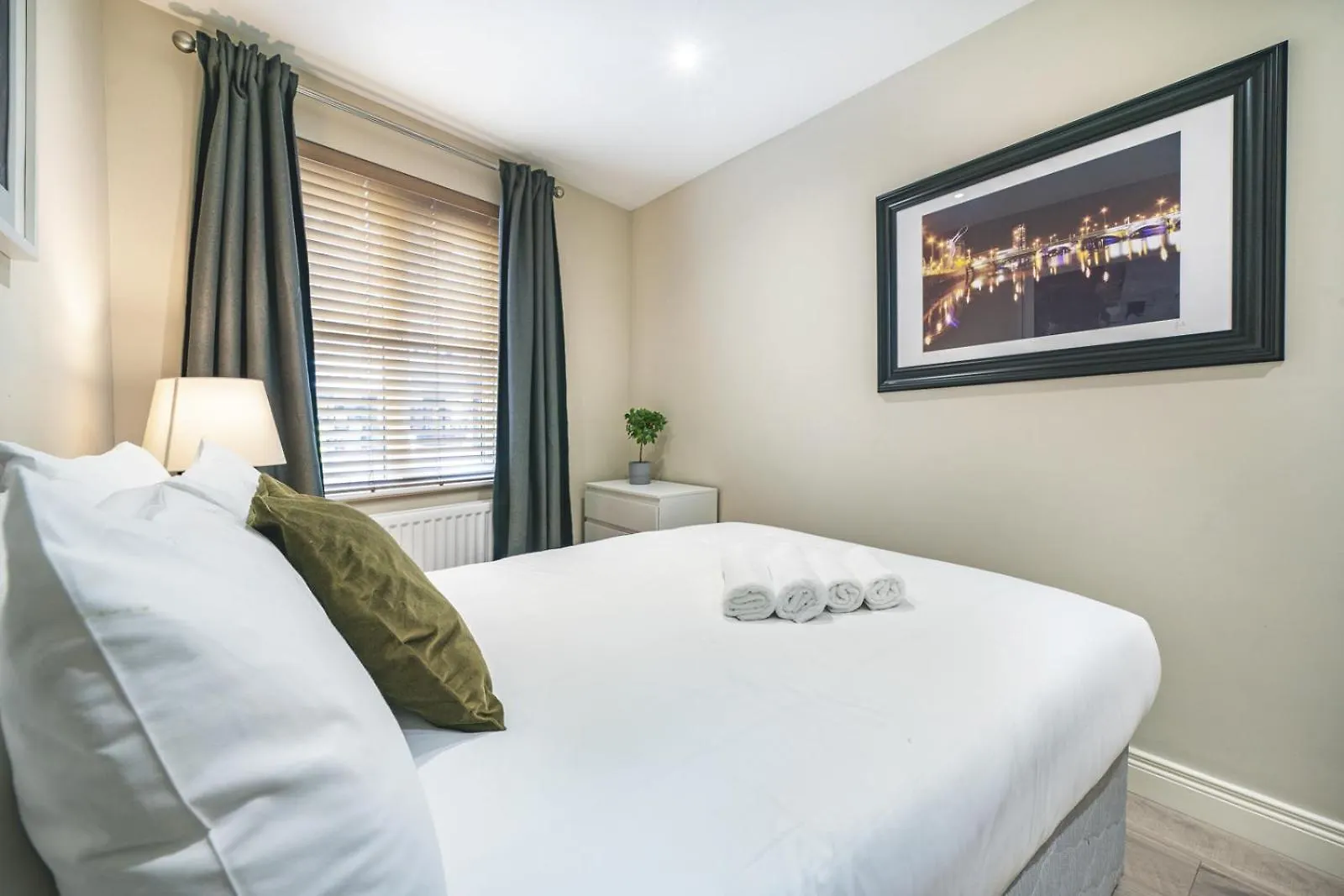 בלפסט Giants Causeway-1Bd Ap - Gold Short Term Stays 0*,  בריטניה